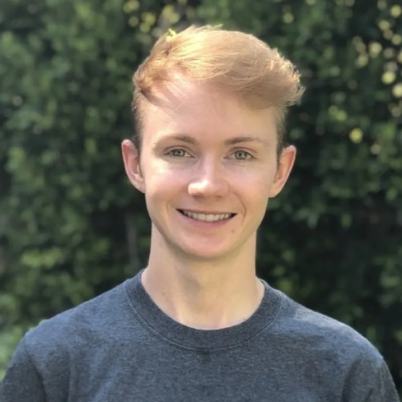 Alex Hicks headshot